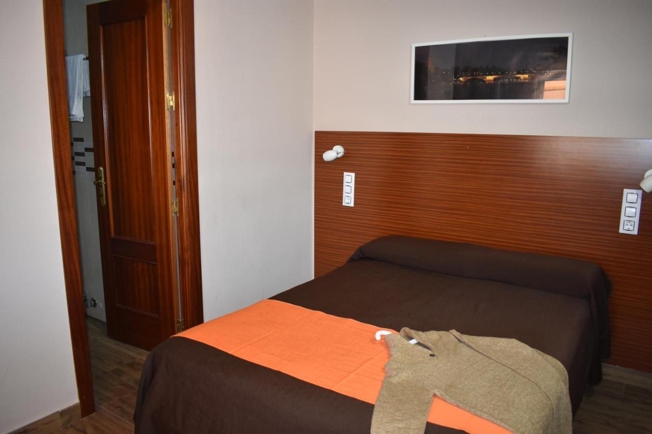 Hostal Alamare Seville Ngoại thất bức ảnh
