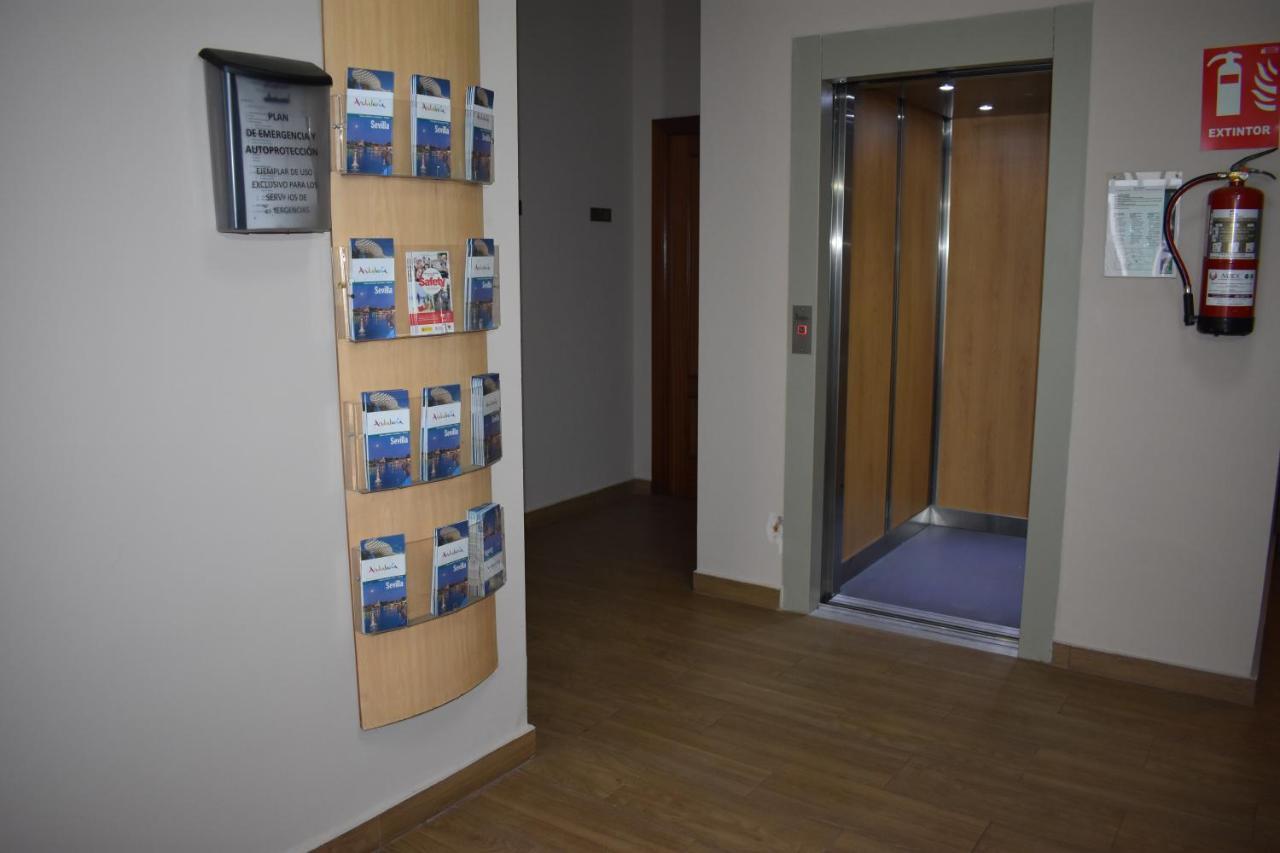 Hostal Alamare Seville Ngoại thất bức ảnh