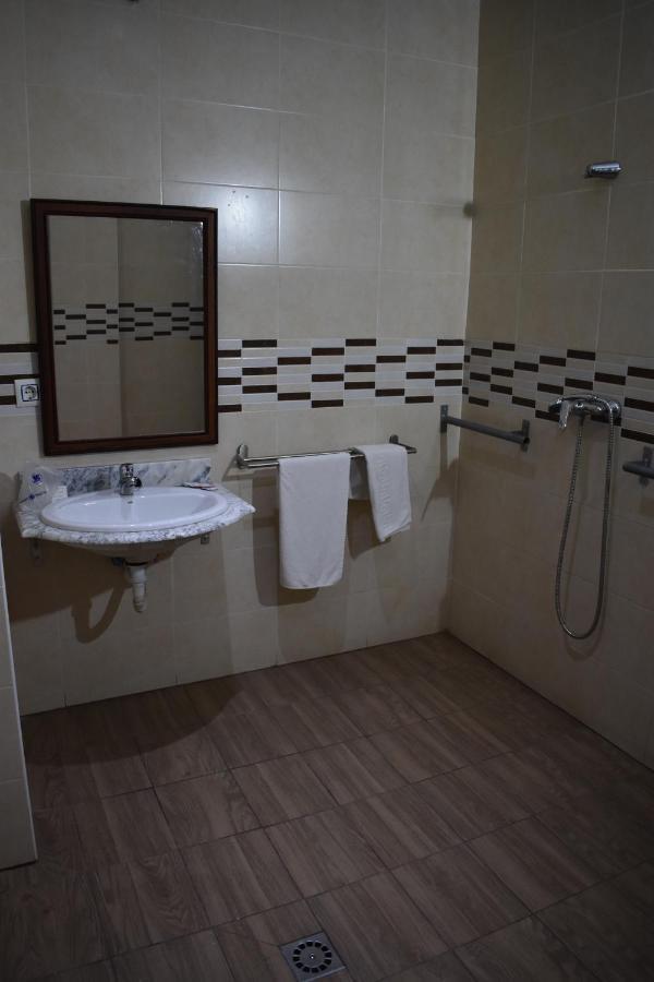Hostal Alamare Seville Ngoại thất bức ảnh