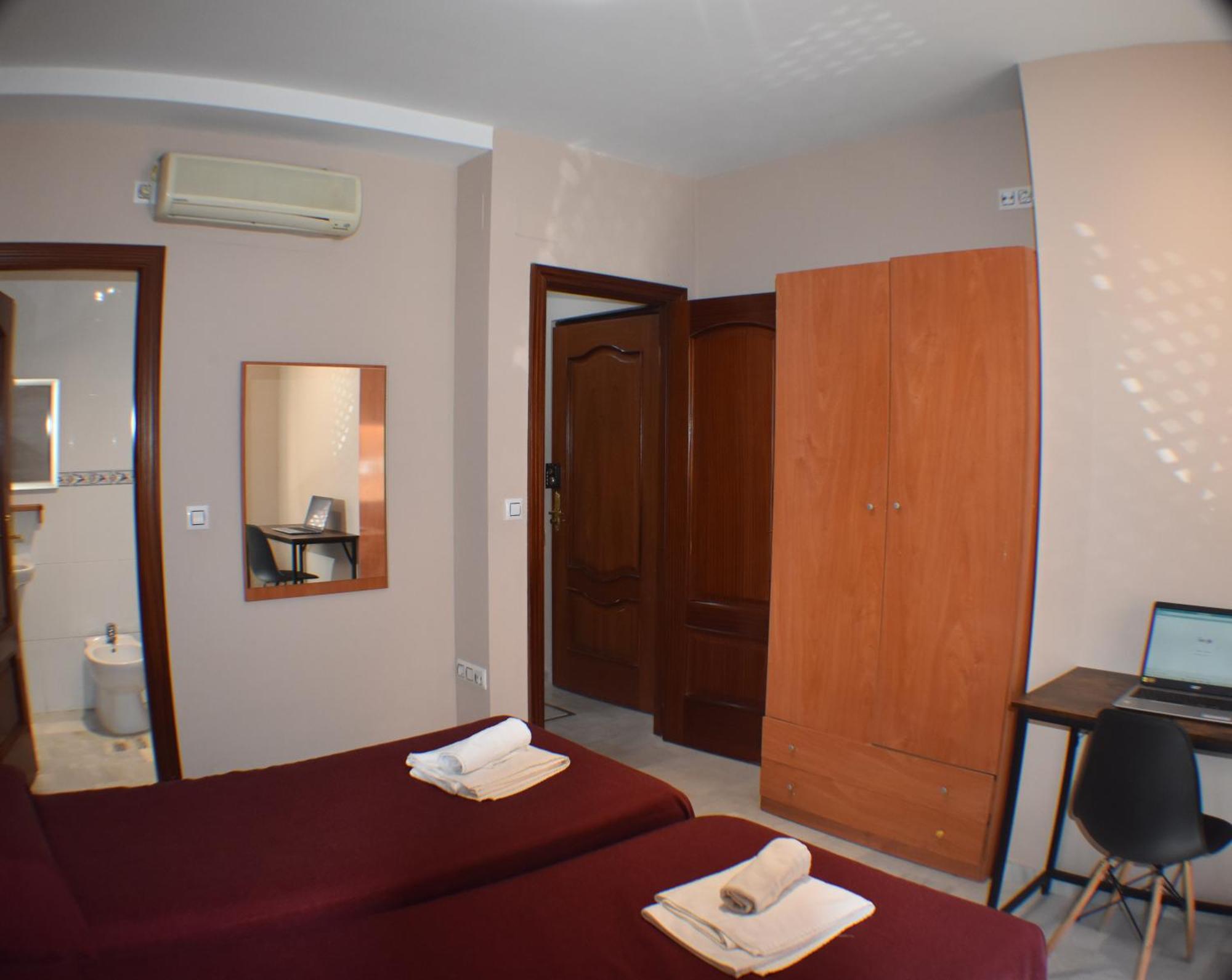 Hostal Alamare Seville Ngoại thất bức ảnh